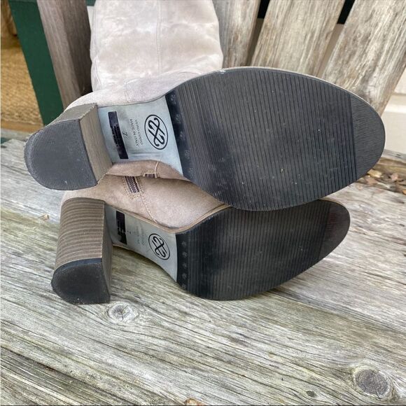 HGA Italian suede gray heeled leather boots with fur lining size 7 - Picture 4 of 8